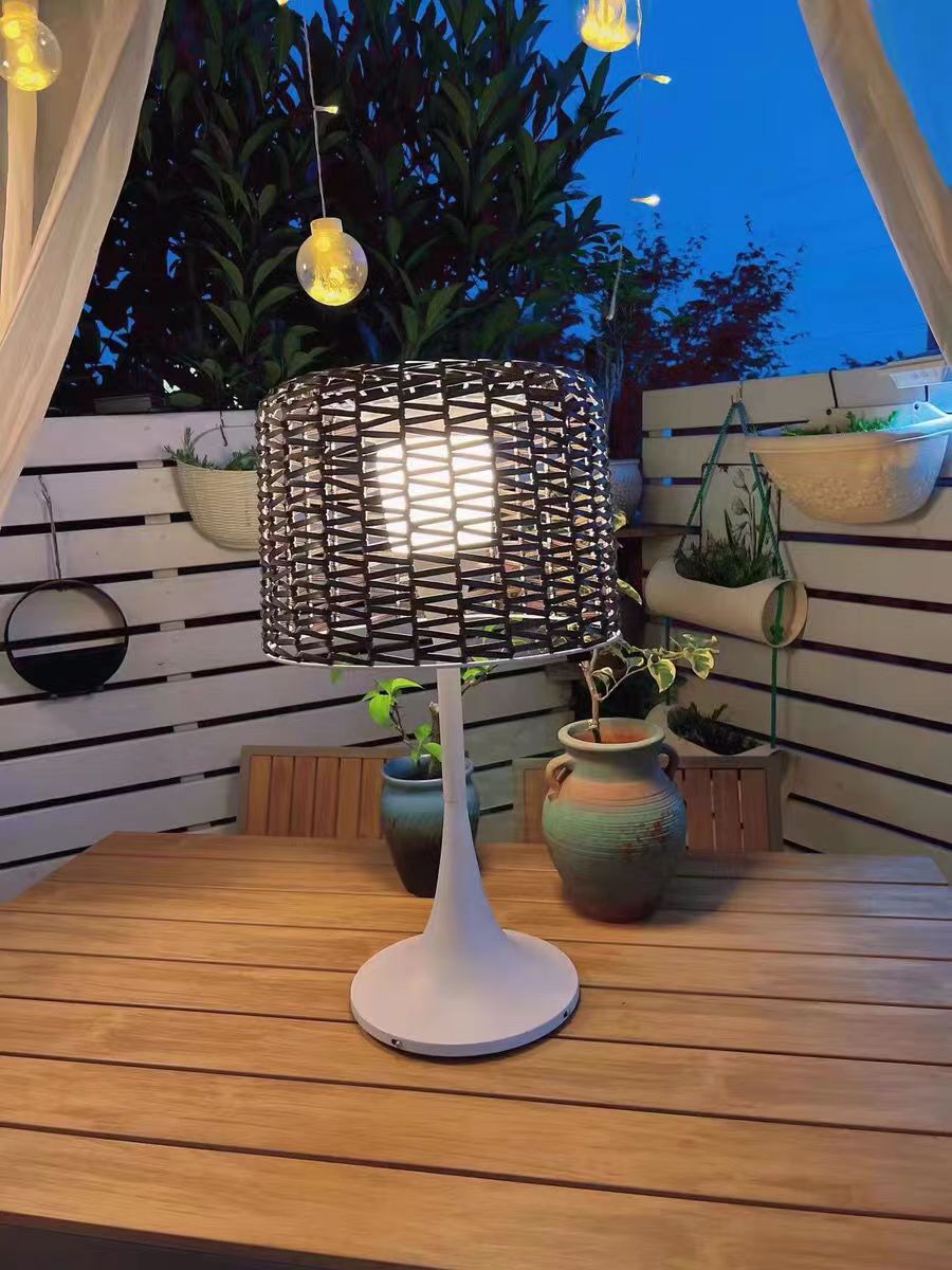 Outdoor Waterproof Solar Floor Lamp — Modern Minimalist Villa Courtyard Light & Garden Ambient Decor Lamp